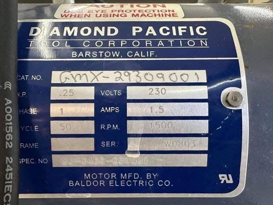 Diamond Pacific Genie 6" x 6-Wheel Cabbing Machine with Trim Saw - Image 5
